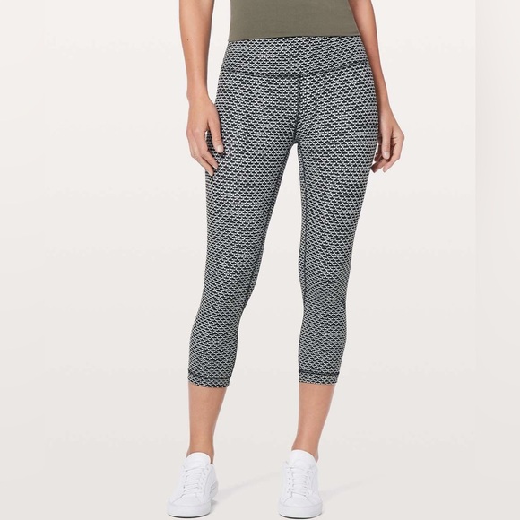 Lululemon Align Crop *21" in Monochromic Ice Grey Black Size 6 - Picture 1 of 5